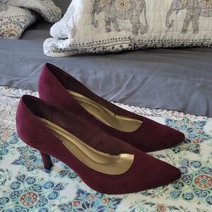 Elegant Predictions Comfort Plus Burgundy Women's Heels, Size 9